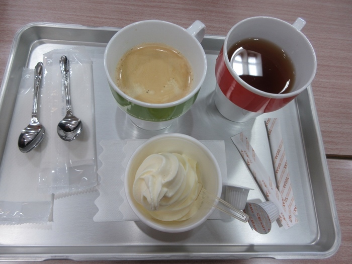 【がっこうきゅうしょくにはでないもの】_b0009849_18573807.jpg