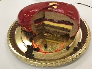 ペニンシュラのワンホールケーキ ソーニャの食べればご機嫌