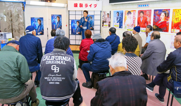 夜の雨発売記念ミニライブ・名古屋_b0083801_17181256.jpg