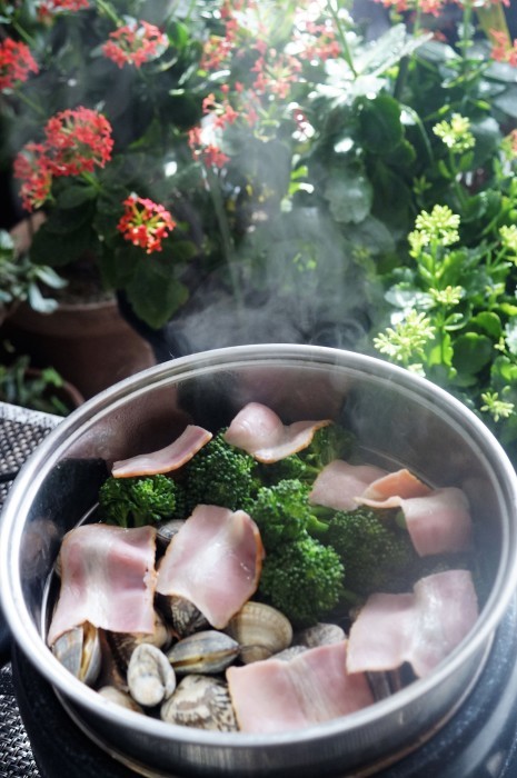 ■【浅利とブロッコリーのスープパスタ】蒸し鍋上下活用で簡単！美味しく♪_b0033423_21023500.jpg