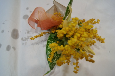 卒業式に コサージュ 癒しの花と土のぬくもり 花の店 佐用 の日記
