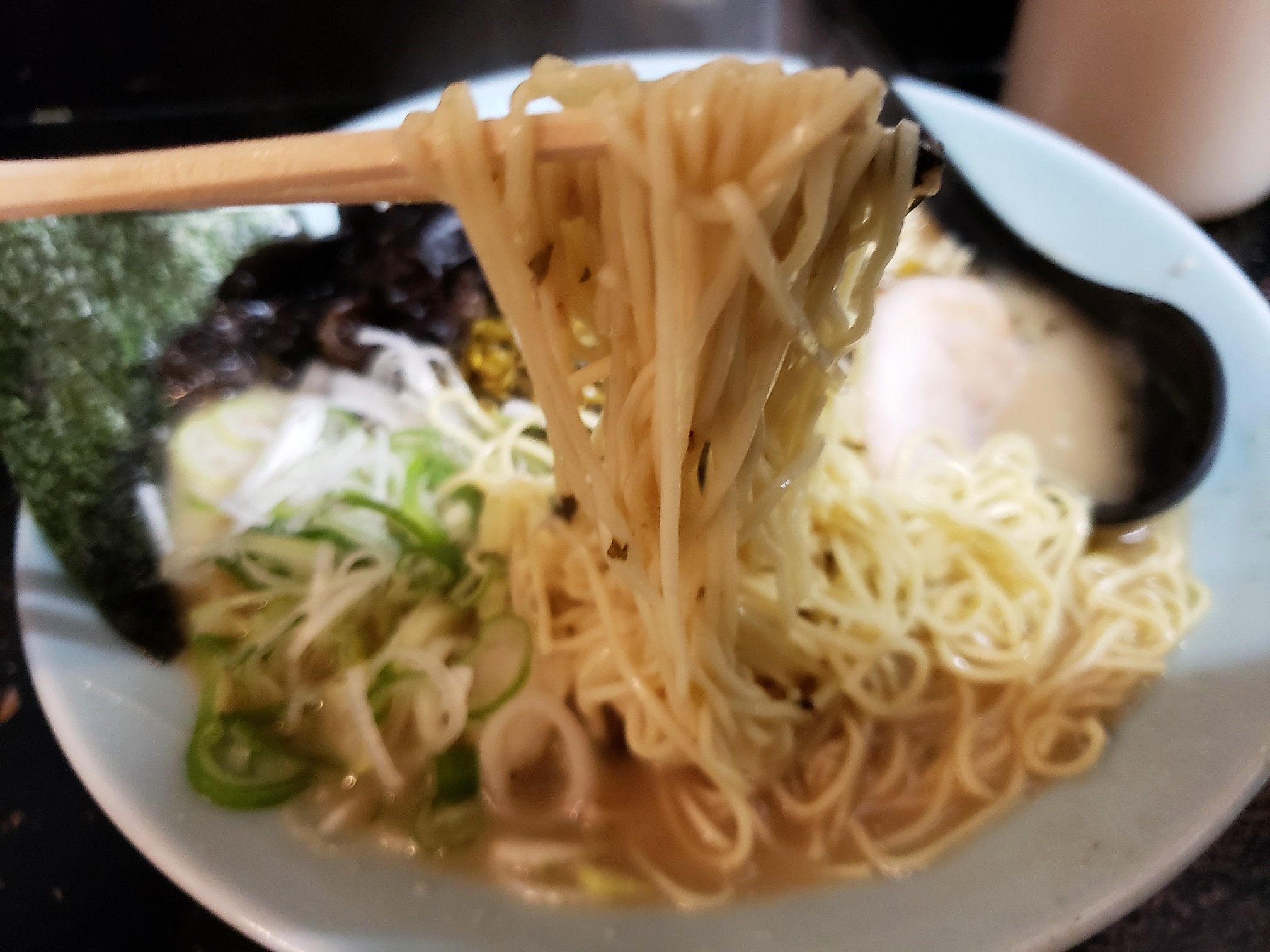 「長浜ラーメン　八王子店」で長浜たかなラーメン♪８２_c0169330_12574113.jpg