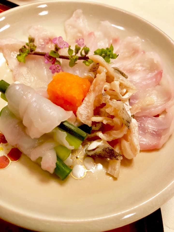 釣りたて虎河豚&ブリを食べる会へ_a0126418_09562843.jpg