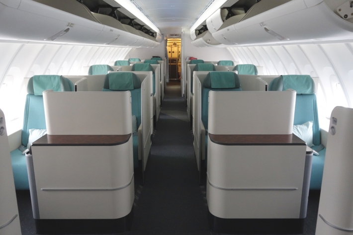 大韓航空 KE704便 成田ー仁川 ビジネスクラスの機内食と機材 B747-8i 2018年12月 大田・ソウルの旅(1)_f0117059_16440216.jpg