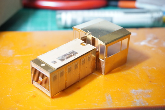 鉄道模型・HO】ワールド工芸 日車25t貨車移動機を作る・1 : kazuの