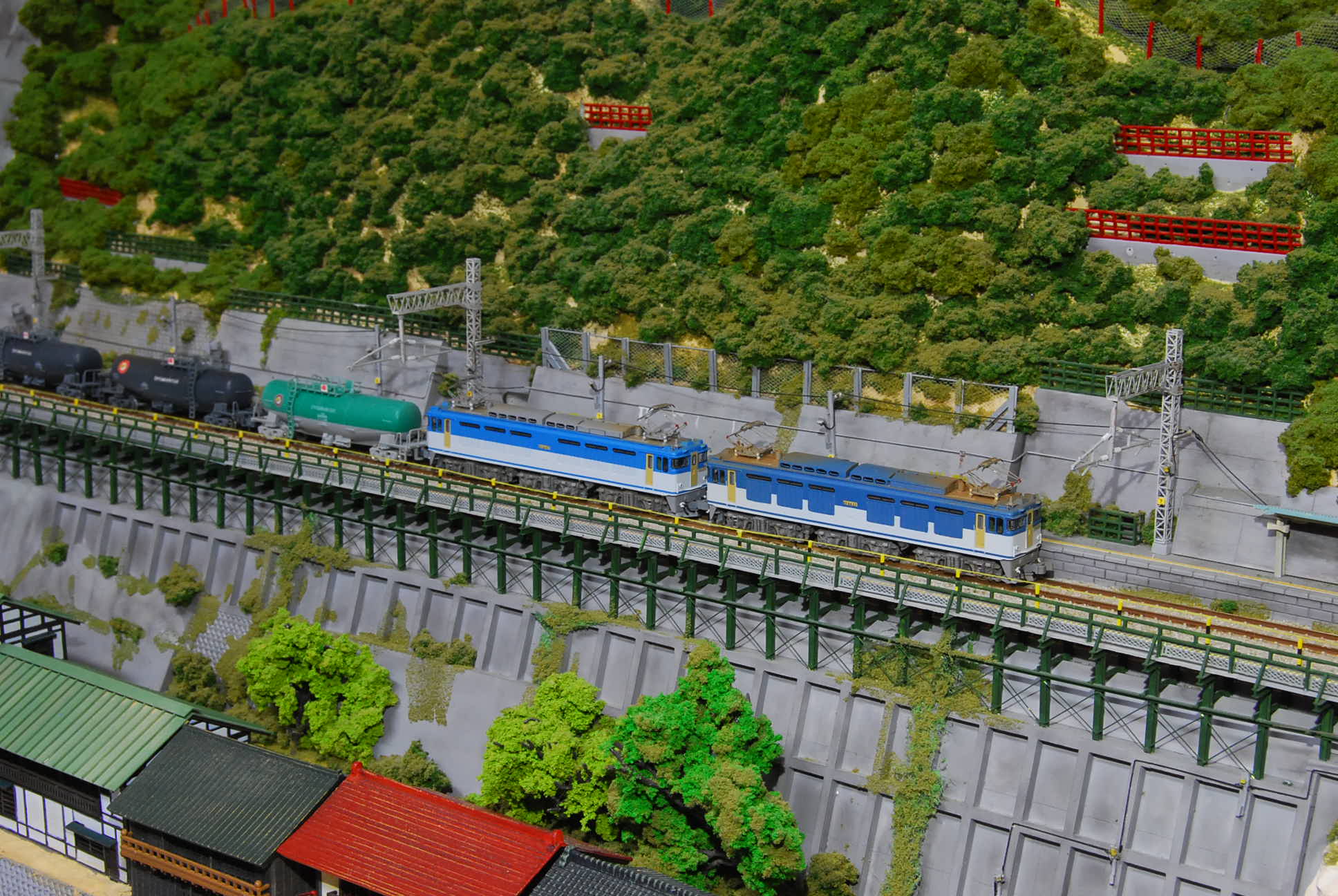 鉄道模型・N】EF64 57,67広島更新色竣工 : kazuの日々の企み! 鉄道模型・N】EF64 57,67広島更新色竣工 : kazuの日々の企み!