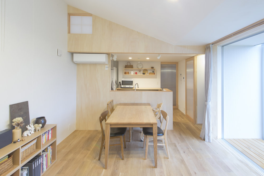 一般的な天井の高さとは? 奈良三郷町の家_b0349892_20273237.jpg