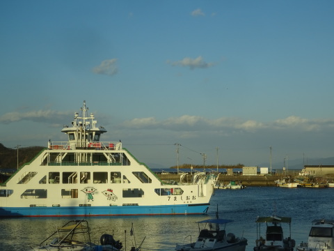 f0231709_04085271.jpg