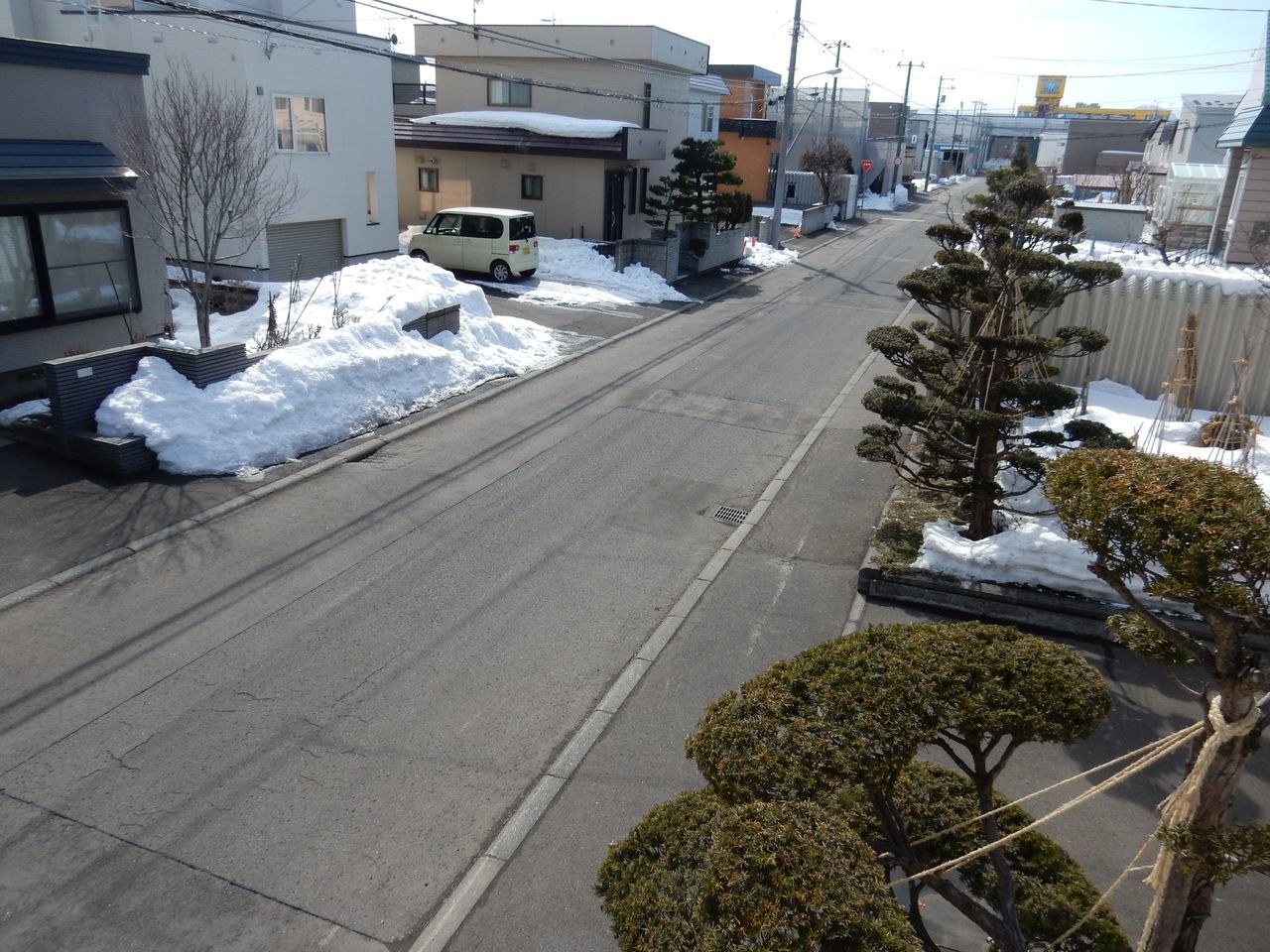 あちこちで地面が見えてきました_c0025115_21474220.jpg
