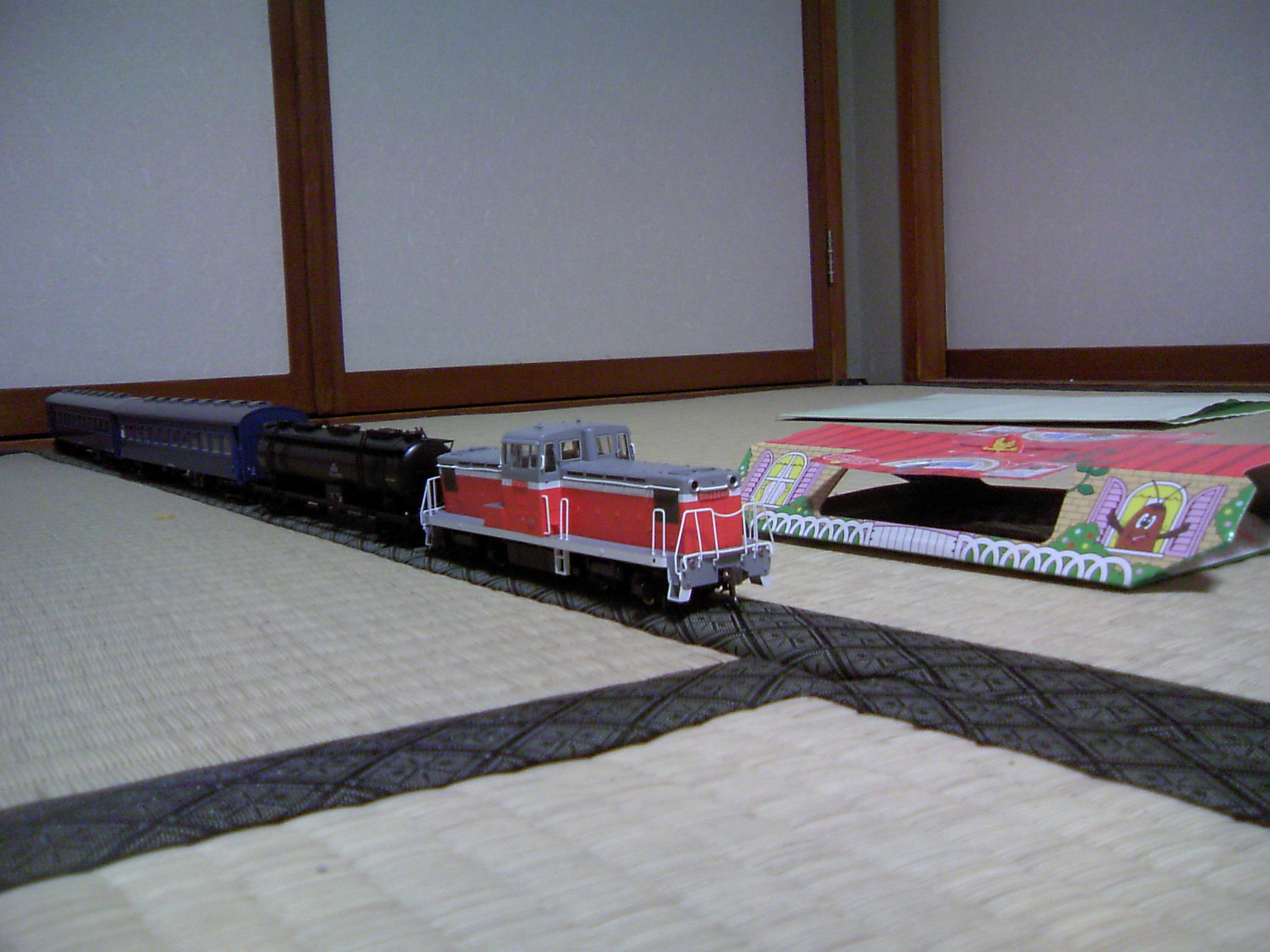 鉄道模型・DCC】トラムウェイDD13 DCC化竣工 : kazuの日々の企み! 鉄道模型・DCC】トラムウェイDD13 DCC化竣工 : kazuの日々の企み!