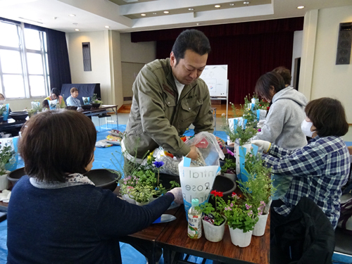 寄せ植え講習会_f0155843_13081026.jpg