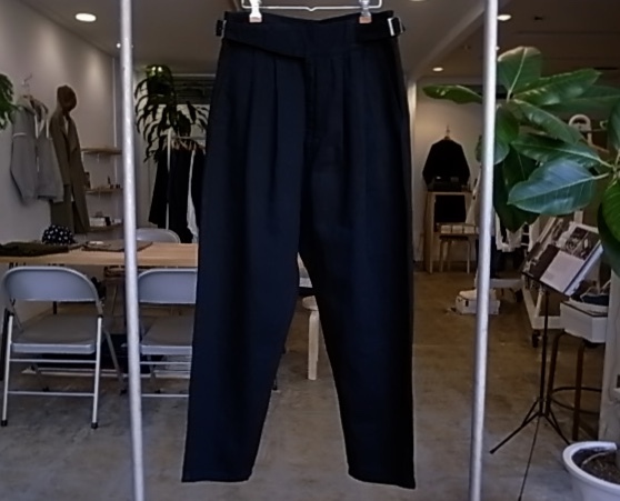 JUHA　DENIM GURKHA PANTS_d0269455_09220810.jpeg