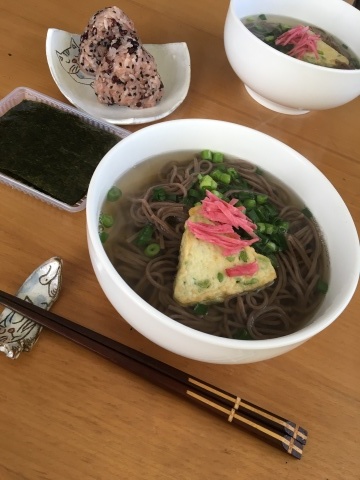 先を思うと不安になるから今日のところは寝るしかないねウィークランチ_f0082056_15472573.jpg