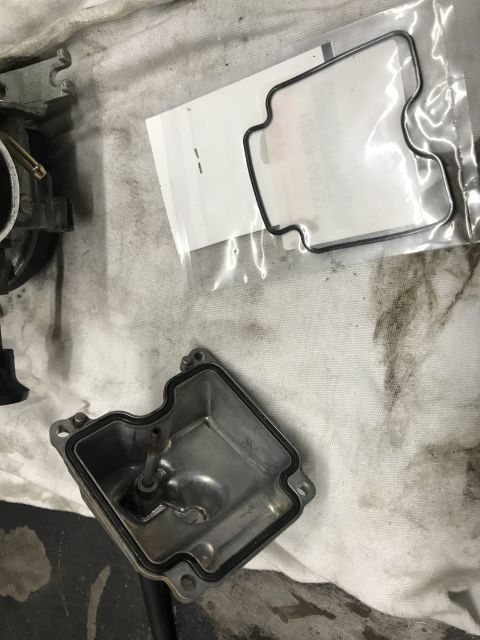 FZ400 ストリートファイター仕様 カスタム開始!_a0164918_10321750.jpg
