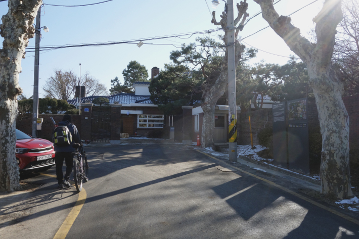 旧忠清南道官舎村/旧忠清南道知事公館 旧忠清南道庁本館 instax SQUARE SQ6 2018年12月 大田・ソウルの旅(3)_f0117059_10005113.jpg