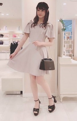 美シルエットの上品ワンピース 女子会やデート パーティーにも Lodispotto ガーリー Ray レイ 系ほなみのブログ