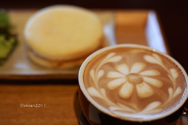 ジャストカフェ(JUST CAFE)~ゆっくりと朝食を~_e0227942_23410149.jpg