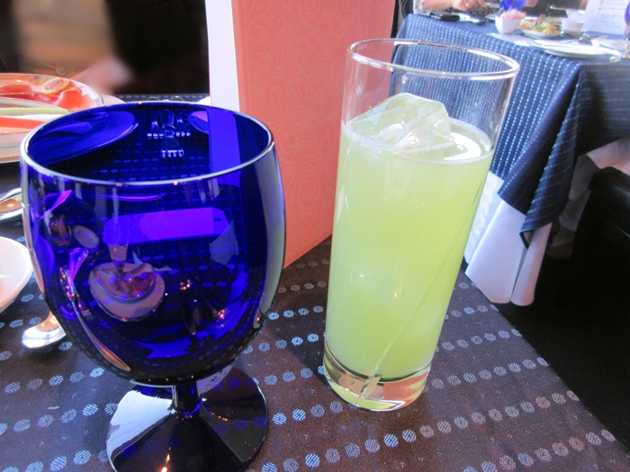 【ホテルモントレ横浜】素晴らしすぎる眺めのエスカーレで飲み放題付きランチ3800円_b0009849_13243144.jpg