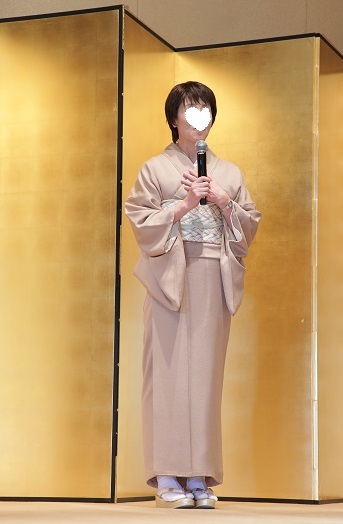 10周年最終回・お嫁さんのお母様・美しい着物の色たち。_f0181251_18344901.jpg
