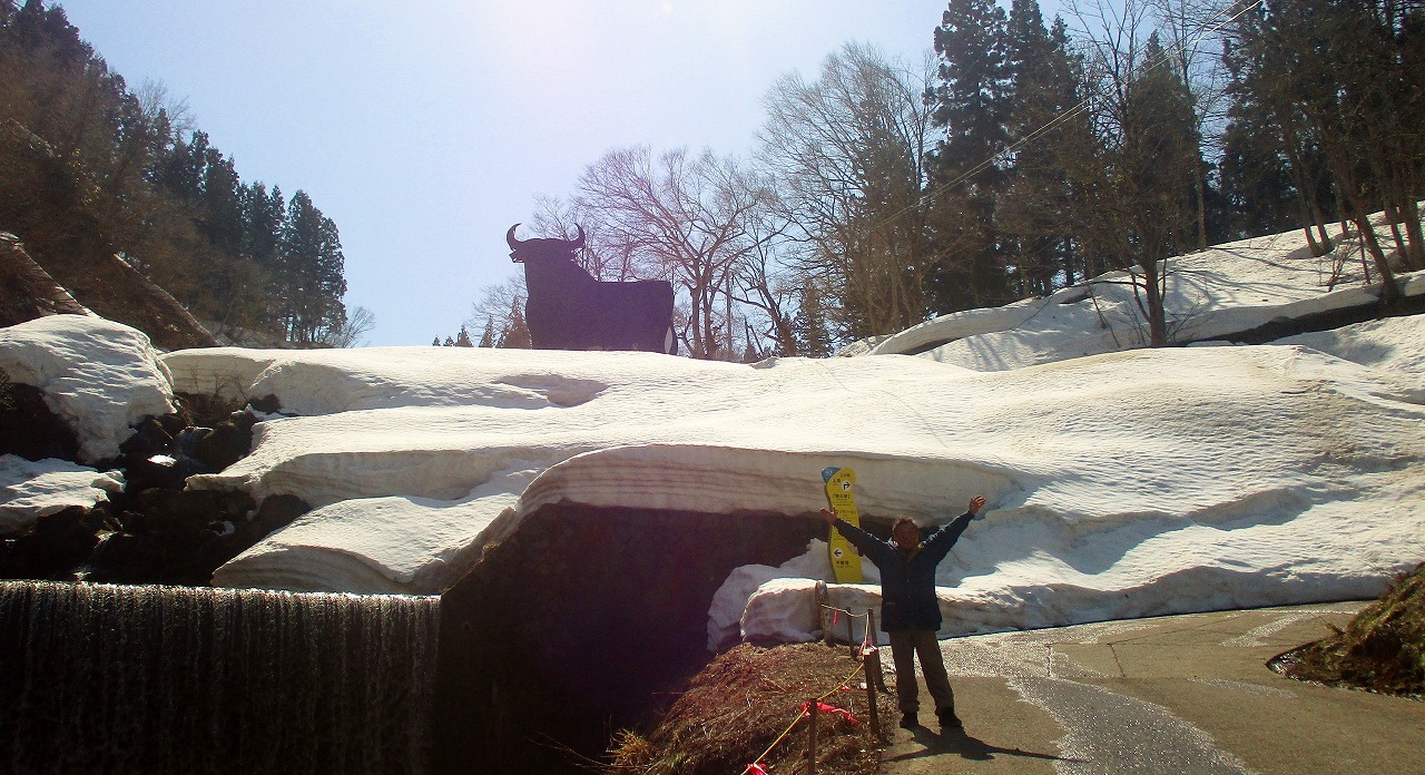 松の山温泉　温泉街ドライヴィング　湯元ブラックシンボル_b0163804_18335778.jpg