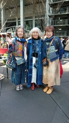 時代衣装　着物　古布　骨董 大江戸骨董市 襤褸古布ファッション : 古布や麻の葉