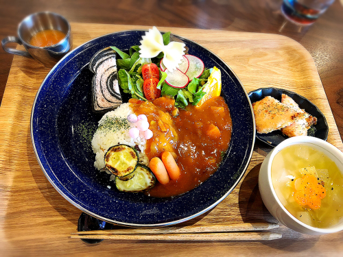 魔女のかまど_e0292546_07492937.jpg