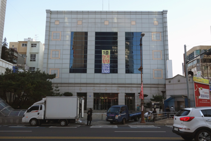 旧大田女子中学校講堂 大田大興洞聖堂 旧国立農産物品質管理院忠清支院 木尺橋 旧産業銀行大田支店 2018年12月 大田・ソウルの旅(4)_f0117059_16434168.jpg