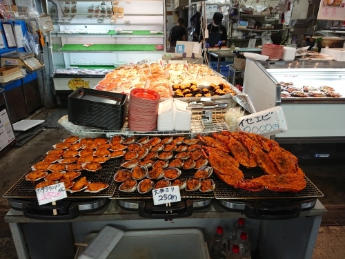 野菜だけじゃない!糸満・お魚センター_c0100865_09261897.jpg