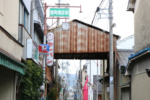 旭町商店街 (奈良県田原本町)_c0001670_20063119.jpg
