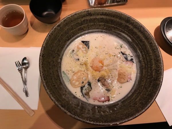 つるとんたんでランチして土筆摘みに_e0397389_16095851.jpeg