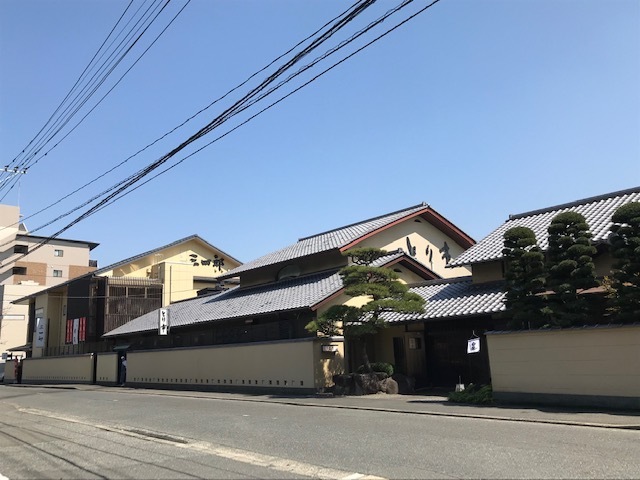 外食日記〜福岡に観光に来られた方にオススメです♪_f0232994_12474697.jpg