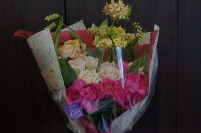 豪華な花束と可愛い花束 癒しの花と土のぬくもり 花の店 佐用 の日記 豪華な花束と可愛い花束 癒しの花と土のぬくもり 花の店 佐用 の日記