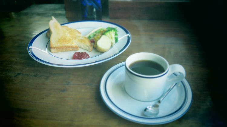 神楽坂 －こぼちゃん像～トンボロ（モーニング）－ _b0169330_22475393.jpg