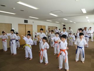 日曜空手　屯田教室_c0118332_13554771.jpg