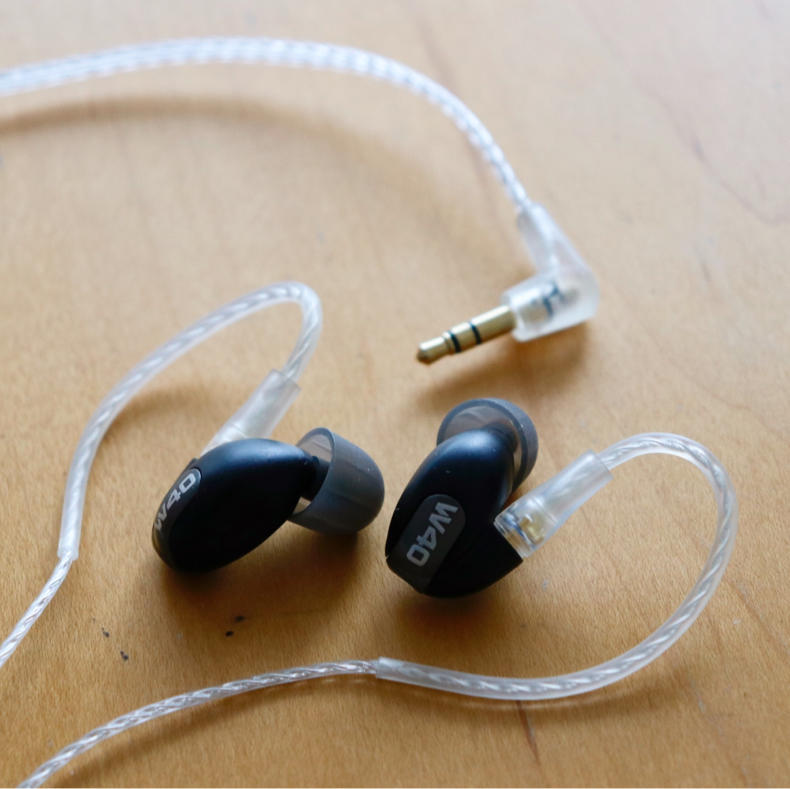 【PR】「Universal W40」のイヤホンで聴く音がクリアでびっくり_c0060143_15363323.jpg