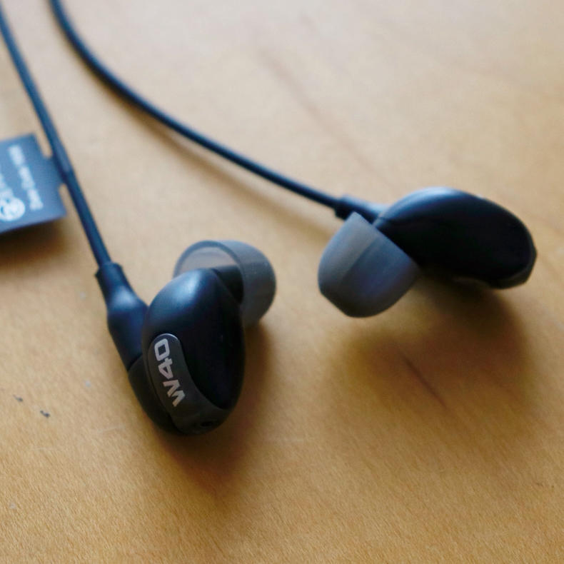 【PR】「Universal W40」のイヤホンで聴く音がクリアでびっくり_c0060143_15363822.jpg