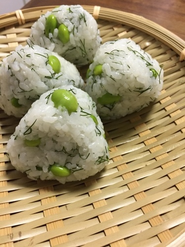 枝豆とディルのおにぎり と 炭水化物 デコポンのきもち