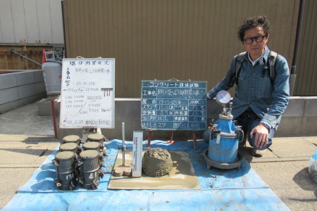 「東町の家」基礎立上りコンクリート打設_b0179213_21252517.jpg