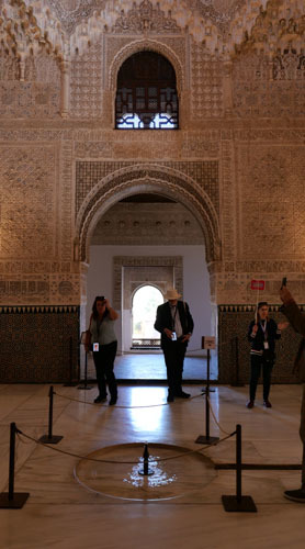 スペインのイスラム建築2ー形式の中の豊かな庭園_a0166284_17212626.jpg