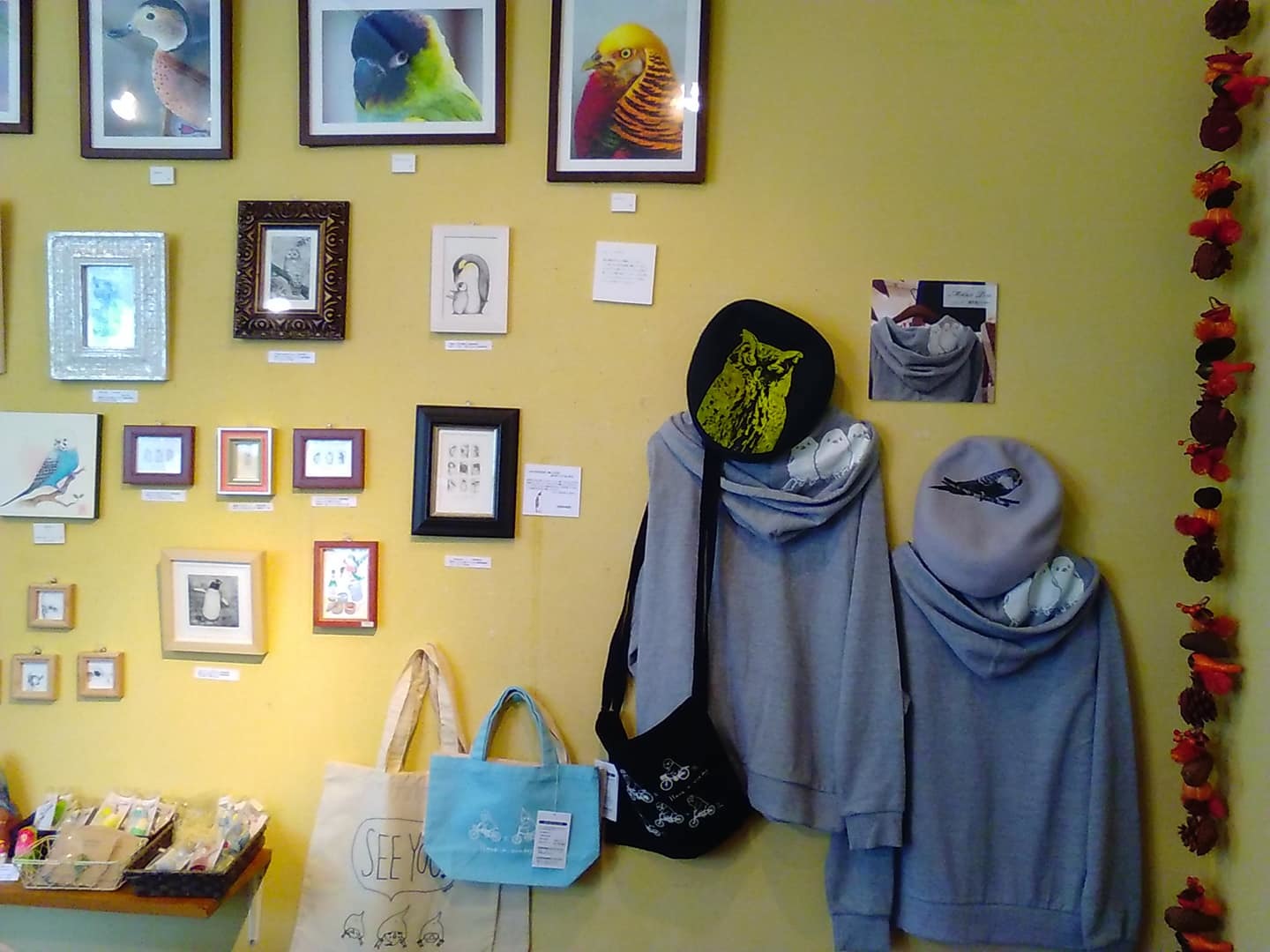 鳥展は3月31日迄、4月1日~18日迄東急ハンズ梅田店【インコと鳥の雑貨展】作家在店日時_d0322493_23331660.jpg