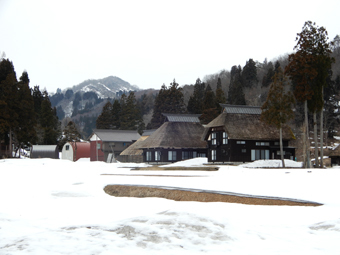 新潟県高柳町の民家を視察しました。_c0195909_11122958.jpg