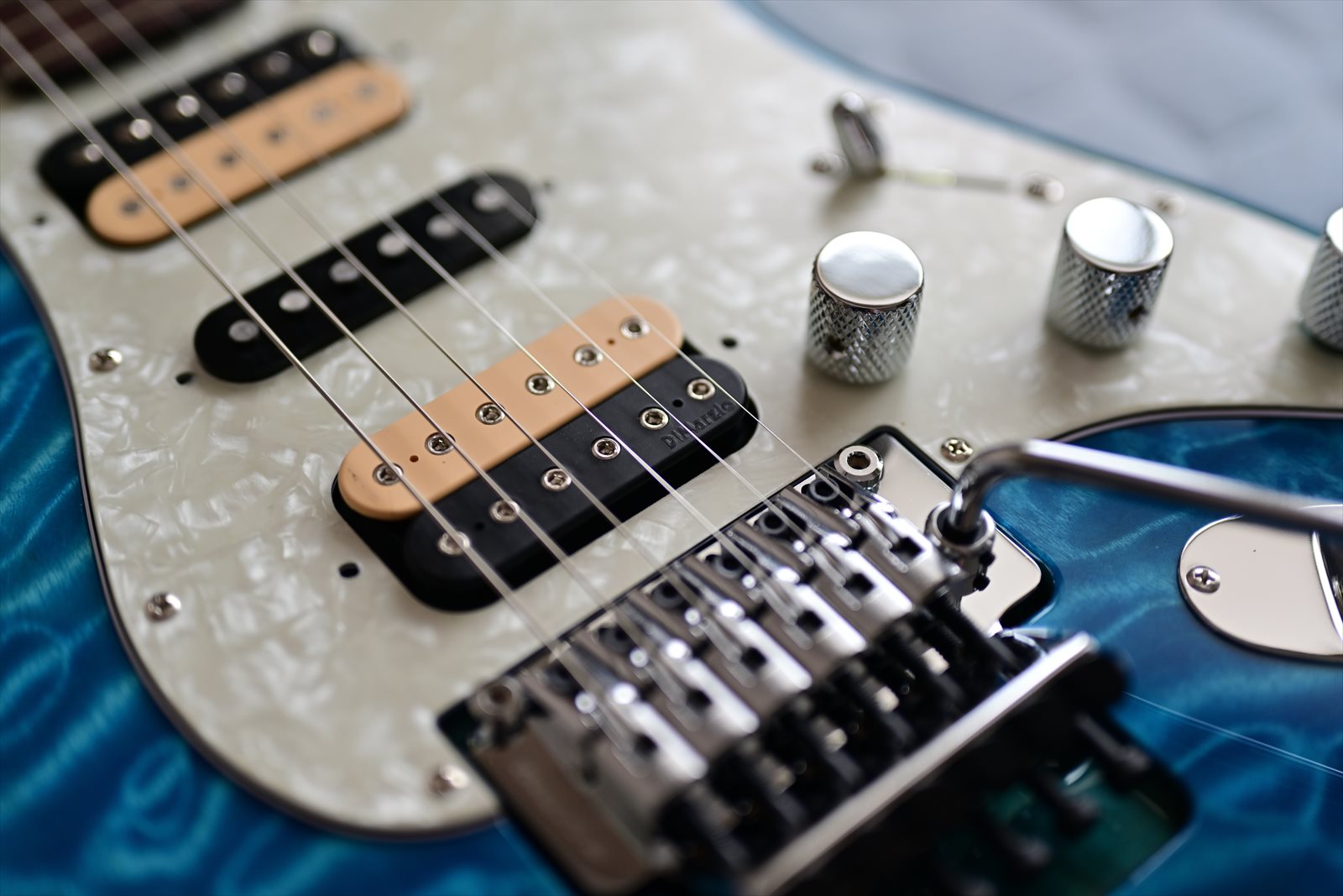 春畑道哉シグネイチャーモデル「MICHIYA HARUHATA STRATOCASTER 春畑道哉シグネイチャーモデル「MICHIYA HARUHATA STRATOCASTER