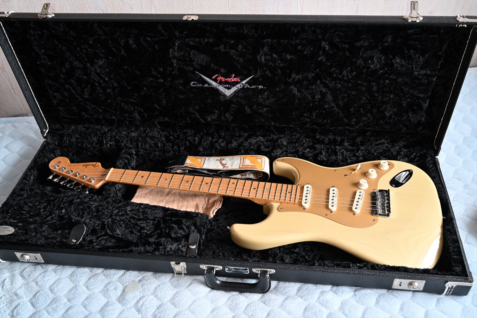 春畑道哉シグネイチャーモデル「MICHIYA HARUHATA STRATOCASTER®」_a0145819_19573638.jpg