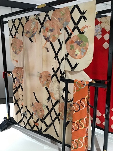 桜の着物で、産業会館ホール・The kimonoへ。_f0181251_18330364.jpg