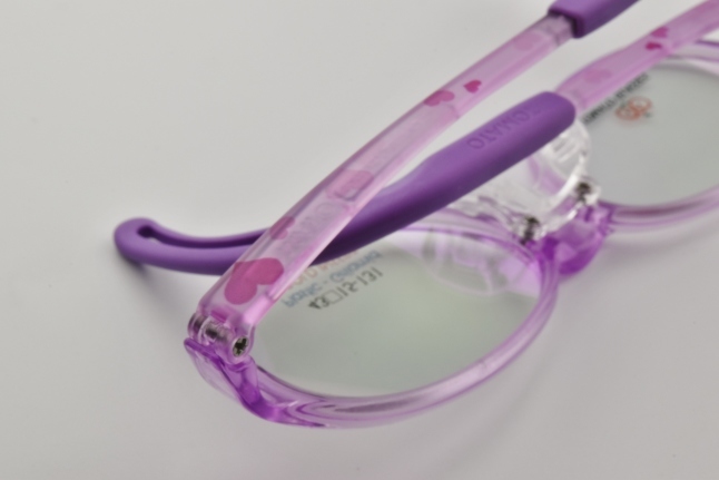 女の子に人気の可憐なクリアパープル！こどもメガネ TOMATO GLASSES