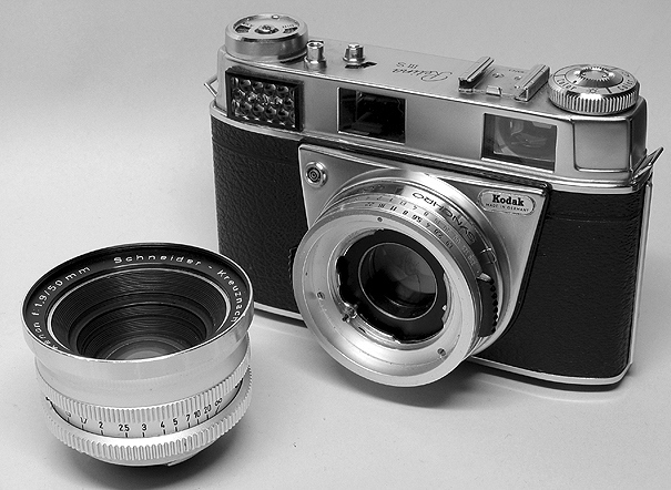 Kodak Retina III S : 写真機持って街歩き、クラシックカメラとレンズ 