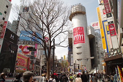 3月28日㈭の109前交差点_b0056983_11371103.jpg