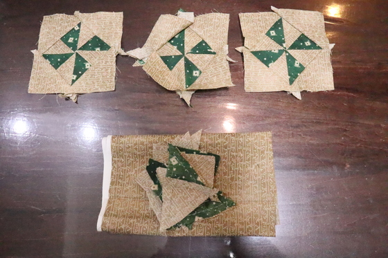 キルト教室 ~ リボンで作る連絡帳ケース作り⑥ ~_e0222340_17352893.jpg