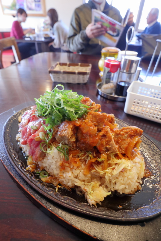 モンシェルトントンで、特選黒毛和牛A4クラスの特上W丼~_a0077663_06482889.jpg