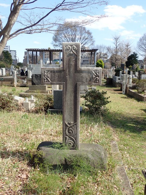 高輪ゲートウェイ、雑司ヶ谷霊園芳名録(続き)、妖怪「木娘」は関西の近代都市伝説、元興寺の蛙石(元大阪城)、花見開始:2019/3/25-29twitterまとめ_b0116271_14091371.jpg